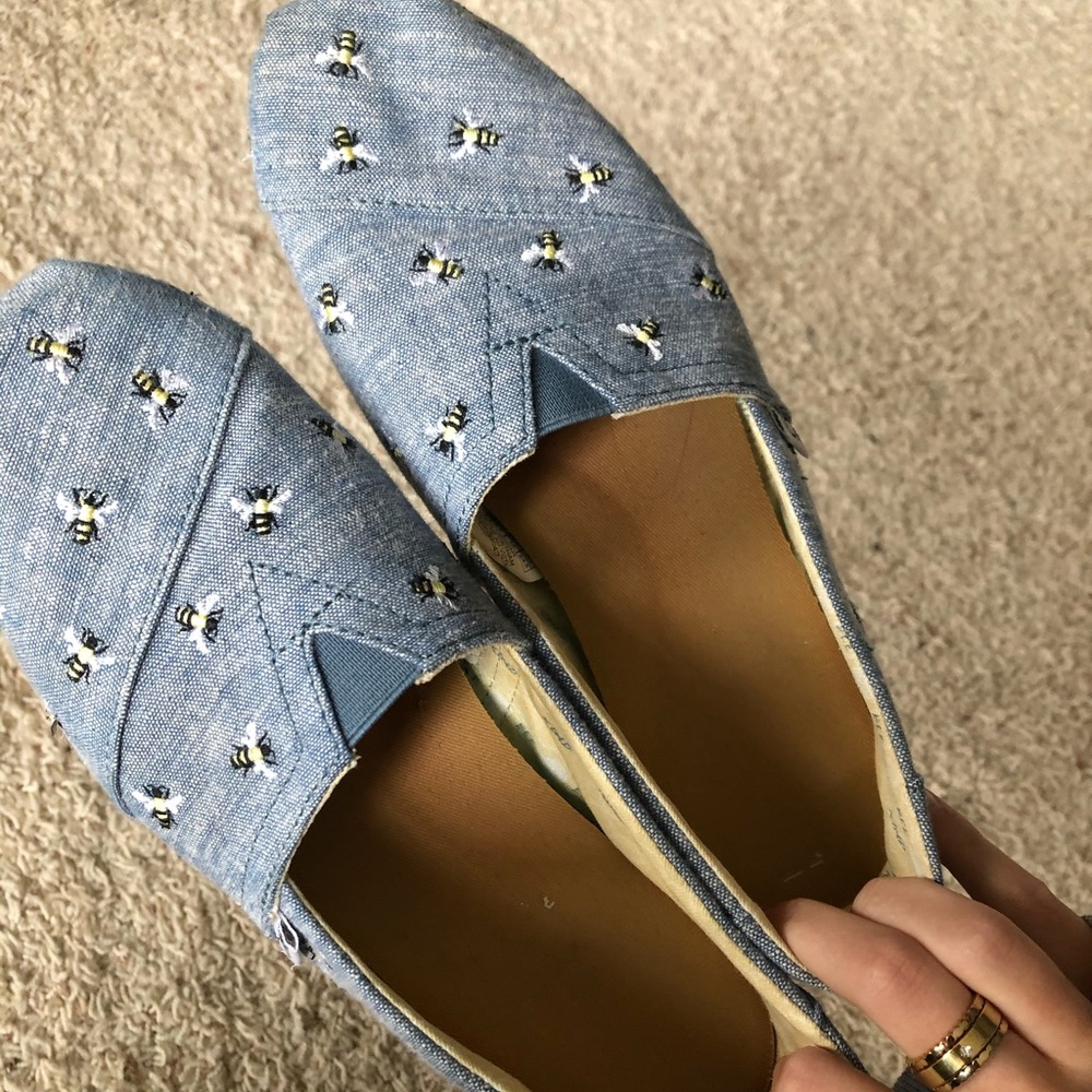 cute bee patterned toms